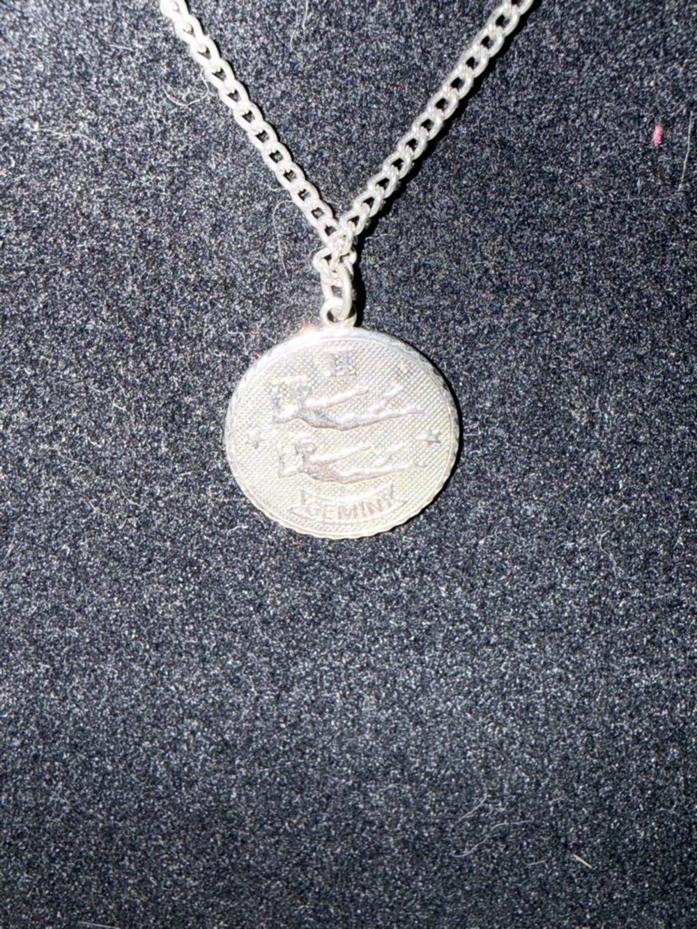 #352–❤️5/$25❤️Gemini Zodiac Coin Pendant Necklace - Silver